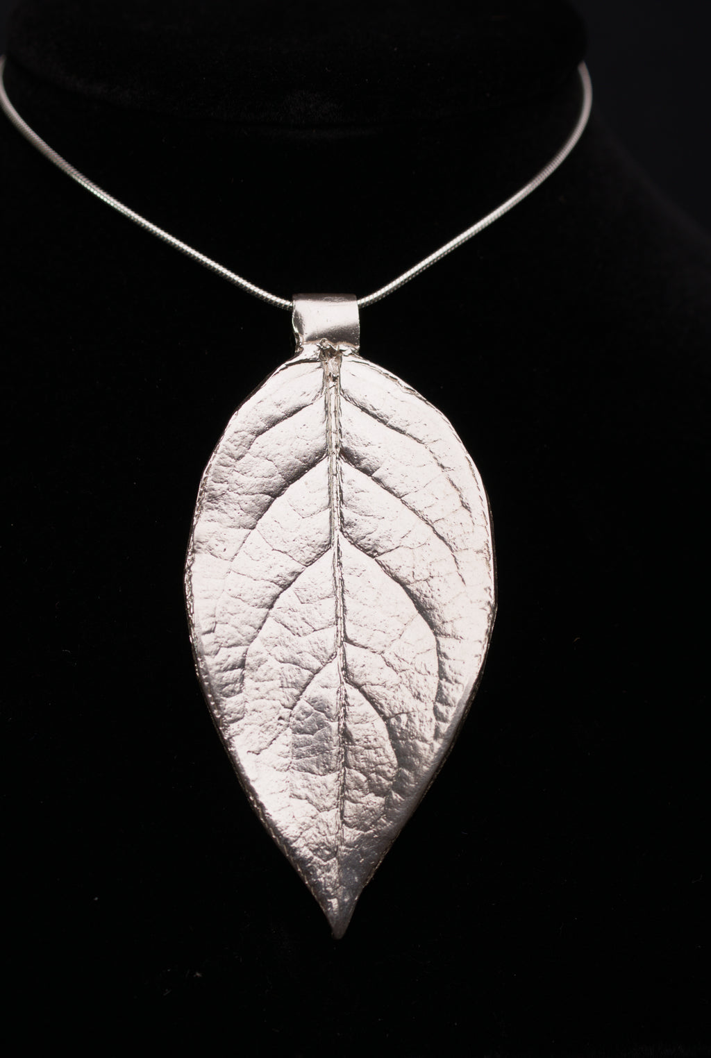 Camelia Leaf Pendant