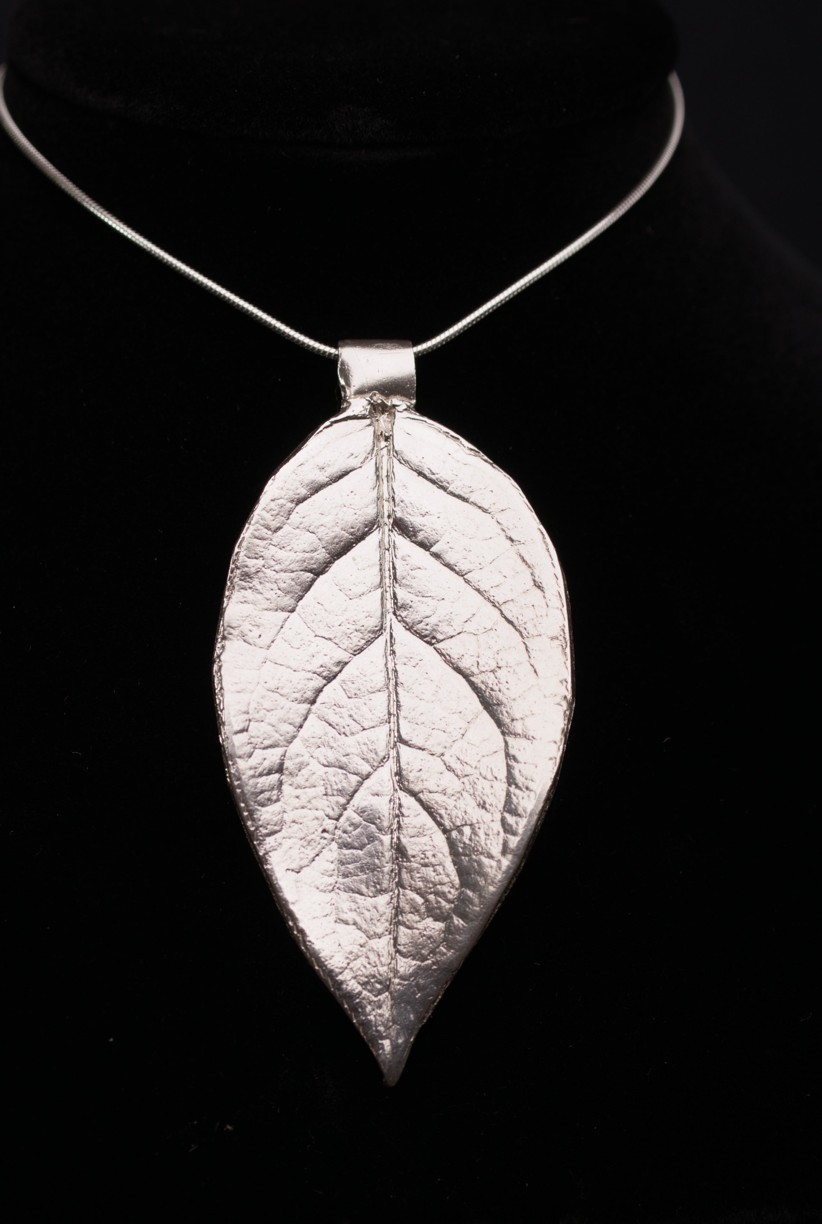 Camelia Leaf Pendant