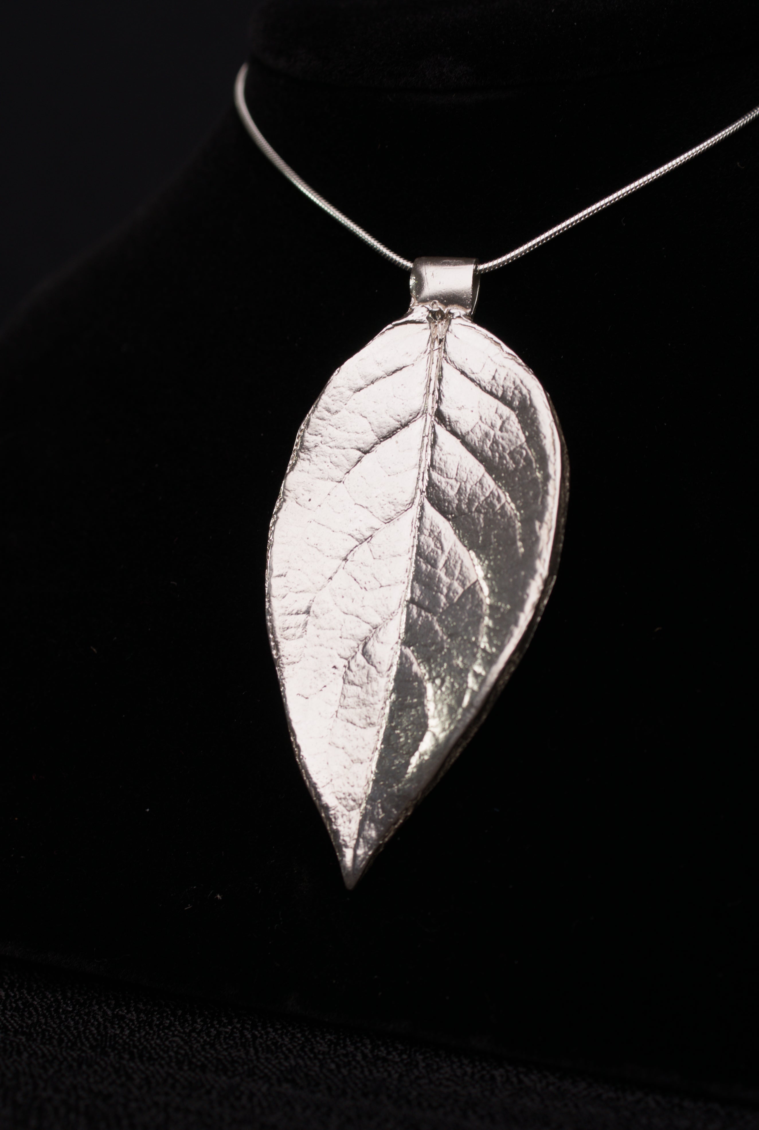 Camelia Leaf Pendant