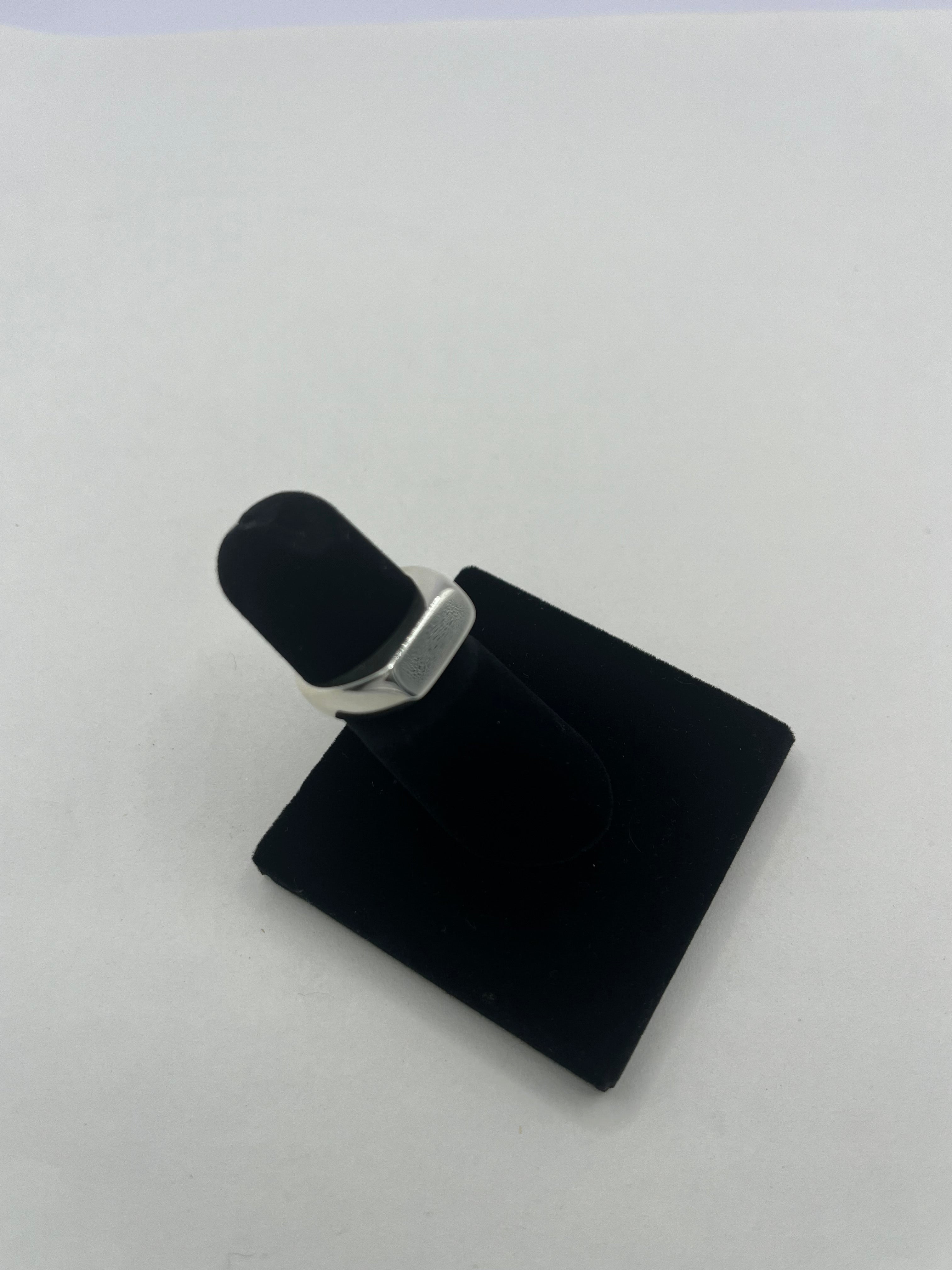 Flat Signet