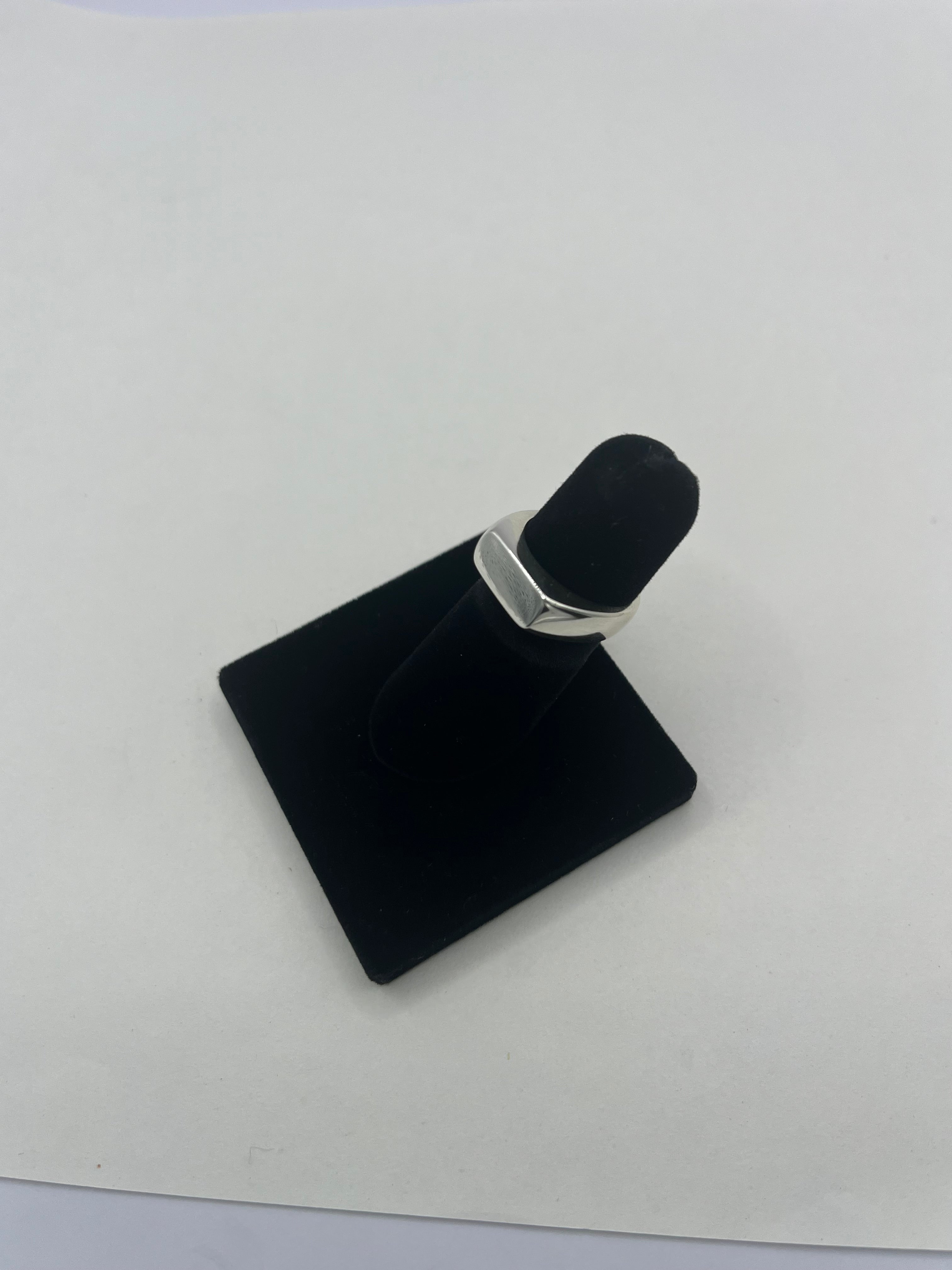 Flat Signet