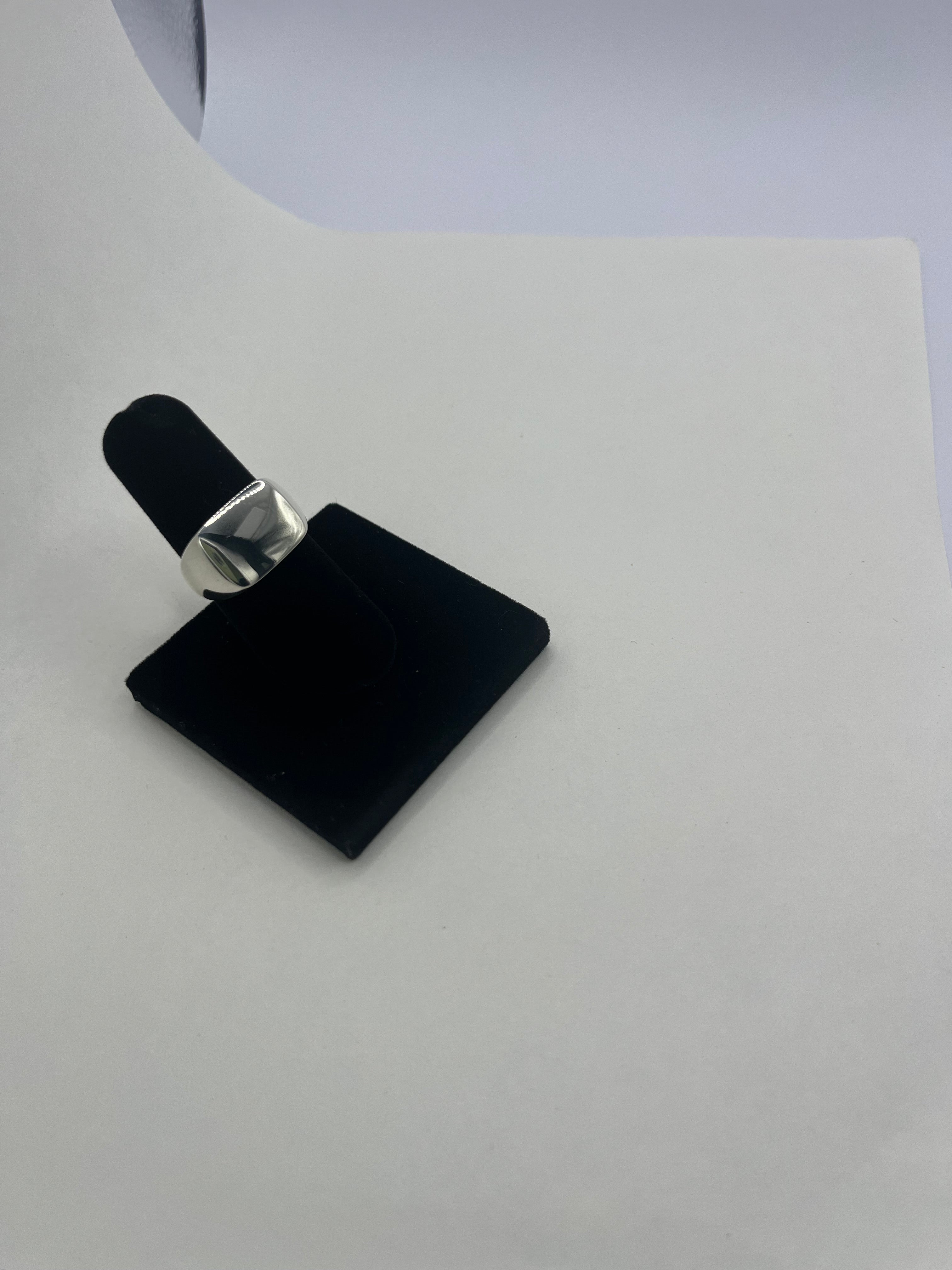 Square Signet